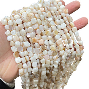 Wholesale of 7-8mm natural freshwater white seashells, irregular shaped scattered beads, DIY accessories, and accessories for white Fritillaria